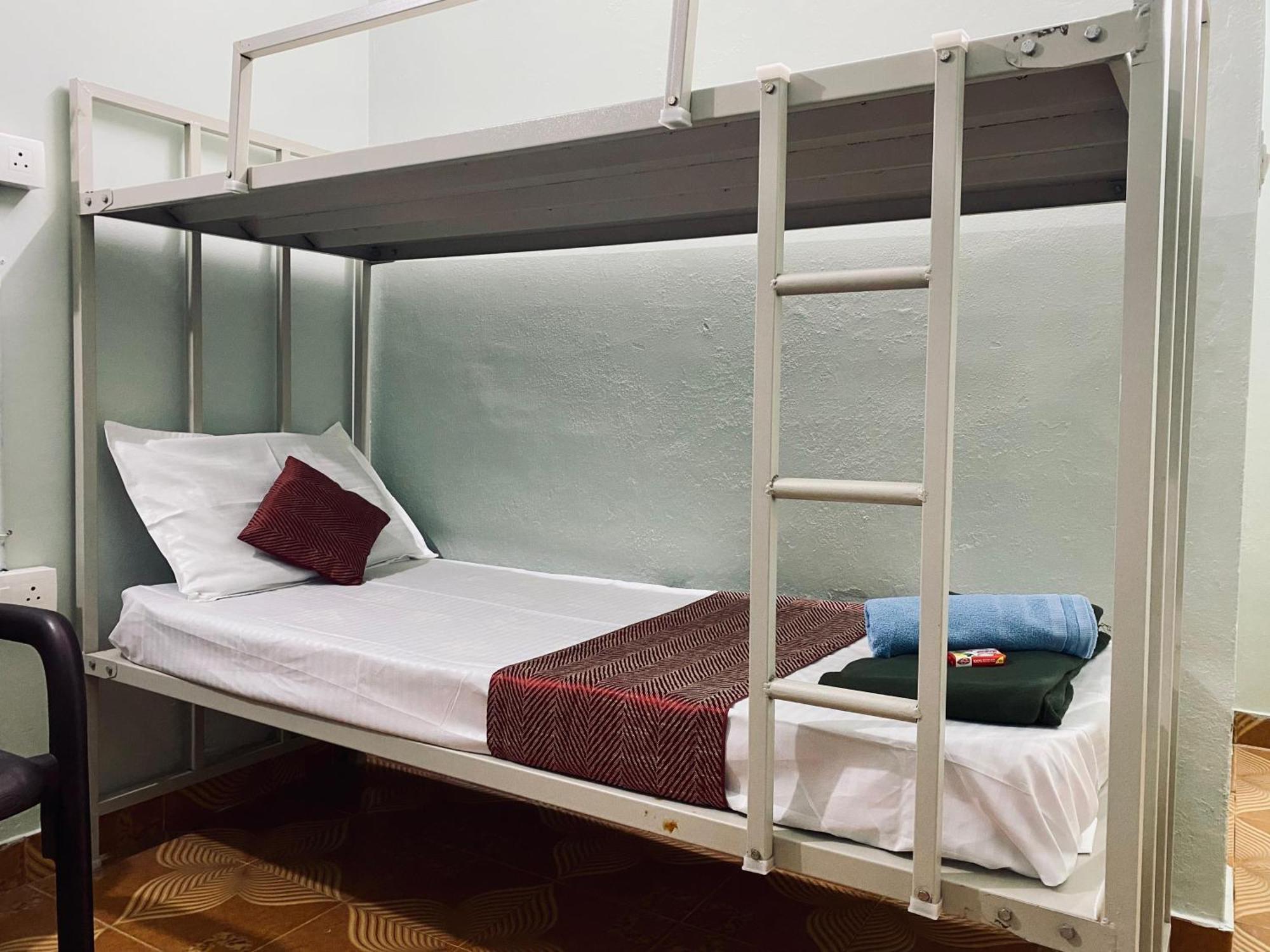 Happy Living Dormitory Kannur Railway Station ภายนอก รูปภาพ